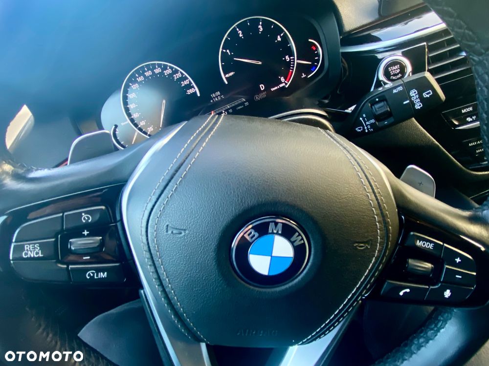 BMW Seria 5 520d Sport Line sport - 25