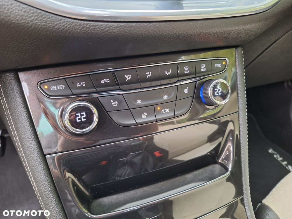 Opel Astra 1.4 Turbo Innovation - 15