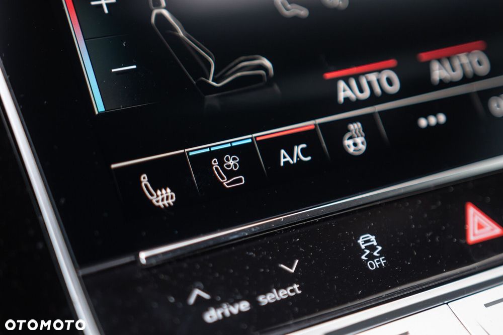 Audi Q7 60 TFSI e PHEV Quattro S Line Tiptr - 29