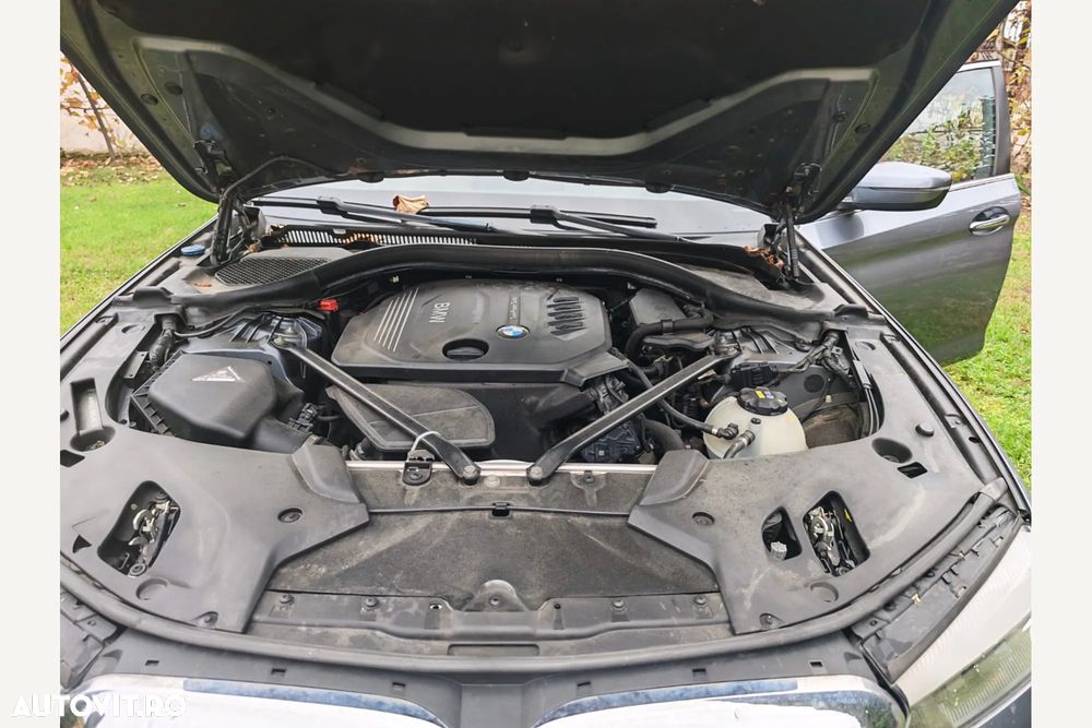 BMW Seria 5 520d AT - 17