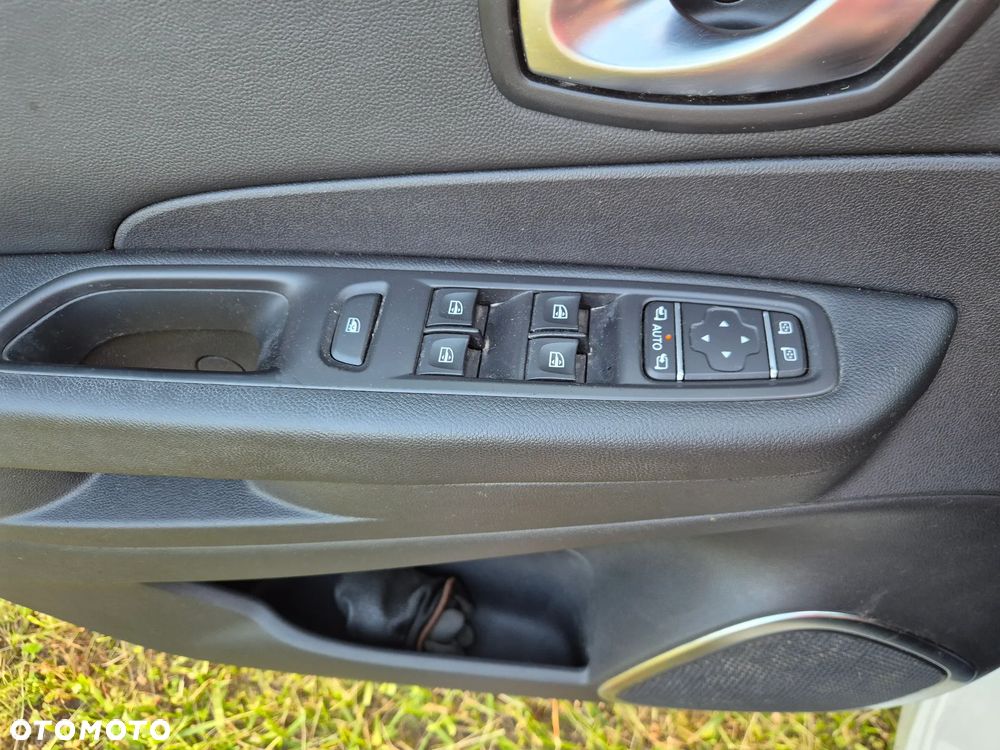Renault Captur 1.2 Energy TCe Intens EDC - 19