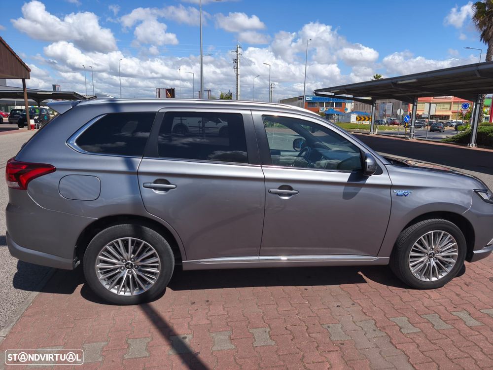 Mitsubishi Outlander - 6