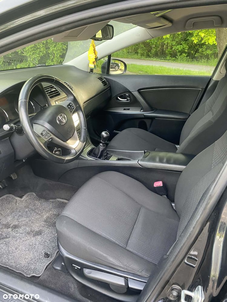 Toyota Avensis 2.0 D-4D Sol plus+NAVI - 6