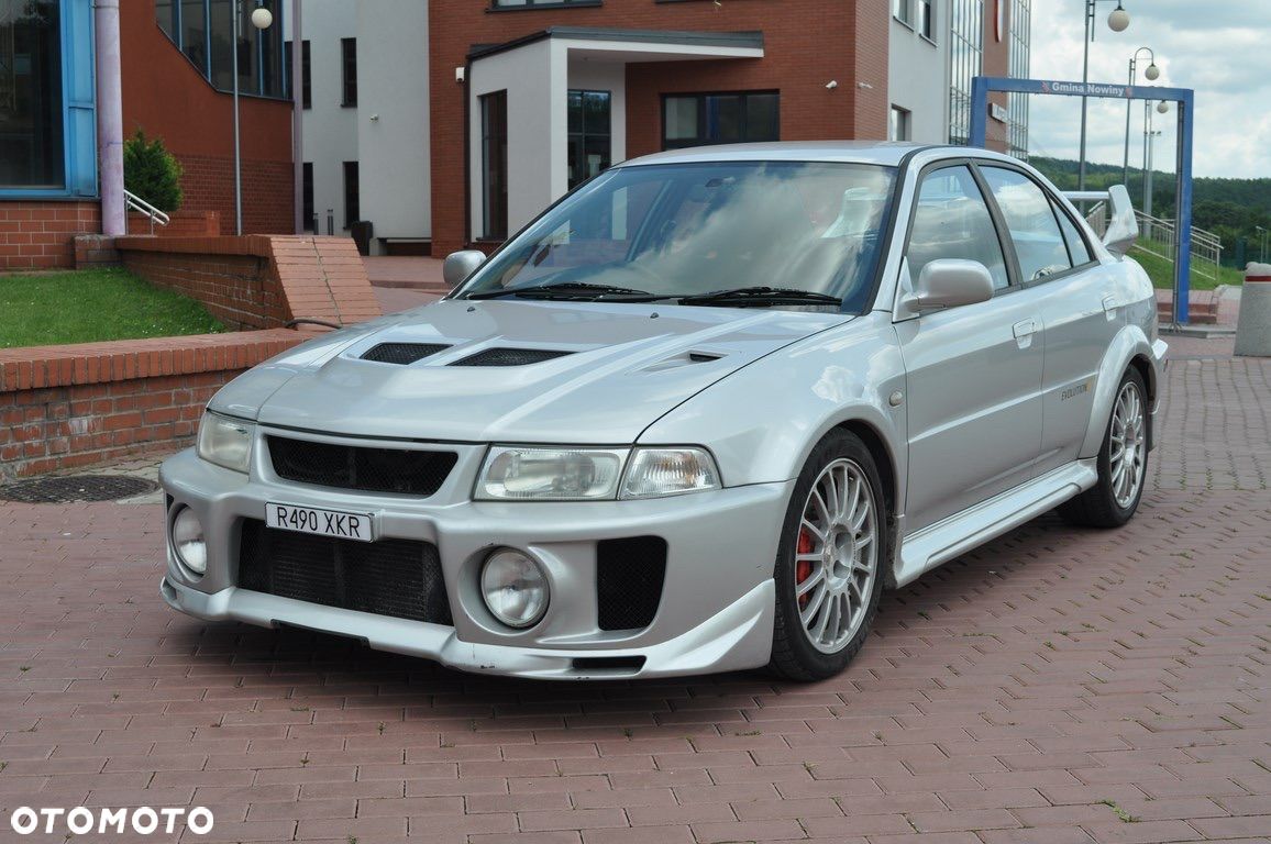 Mitsubishi Lancer Evolution IX - 1