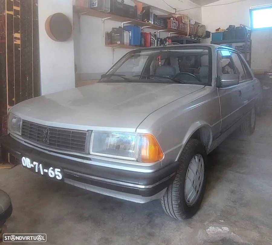 Peugeot 305 - 7