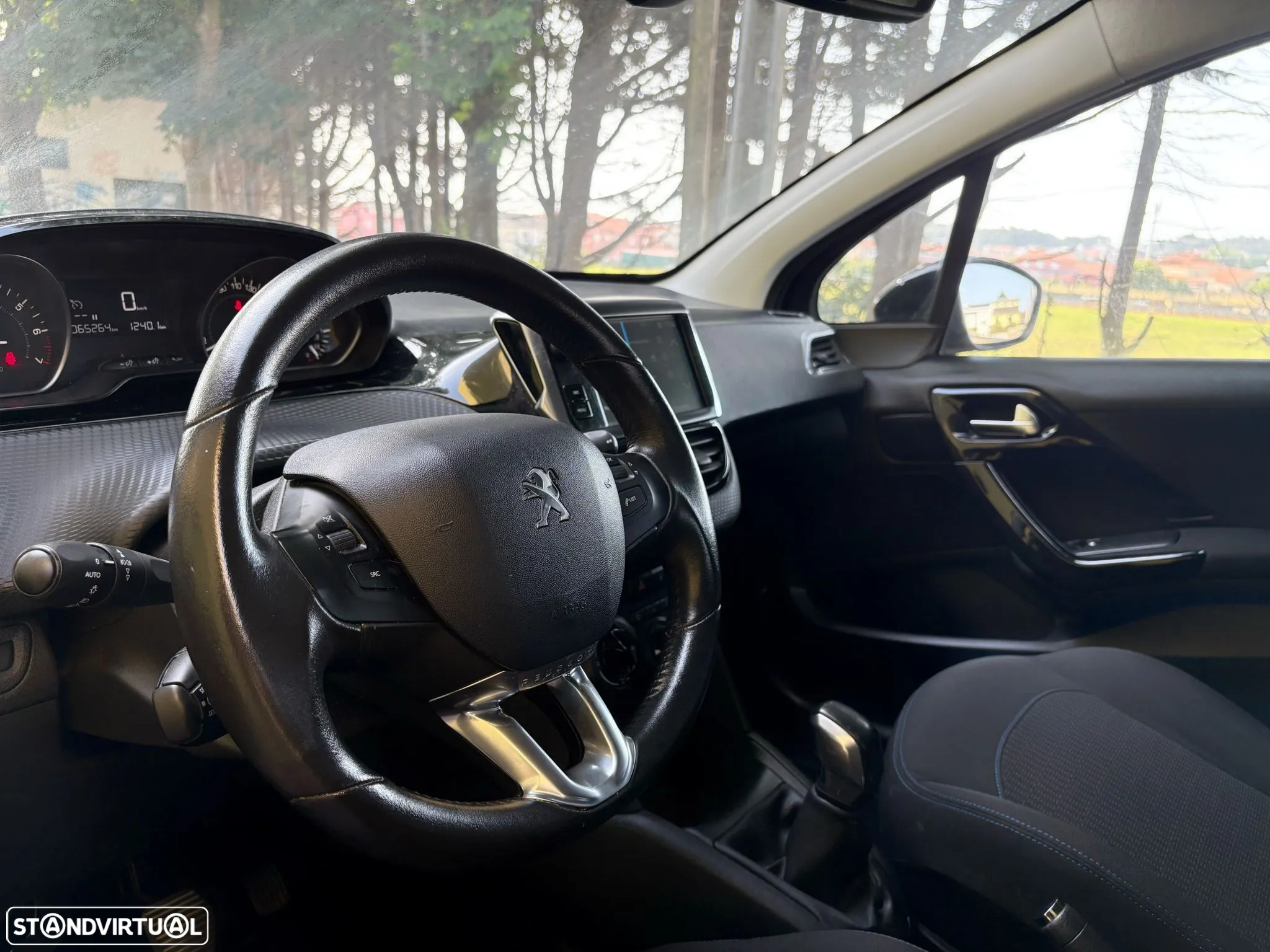 Peugeot 208 1.2 PureTech Style - 29
