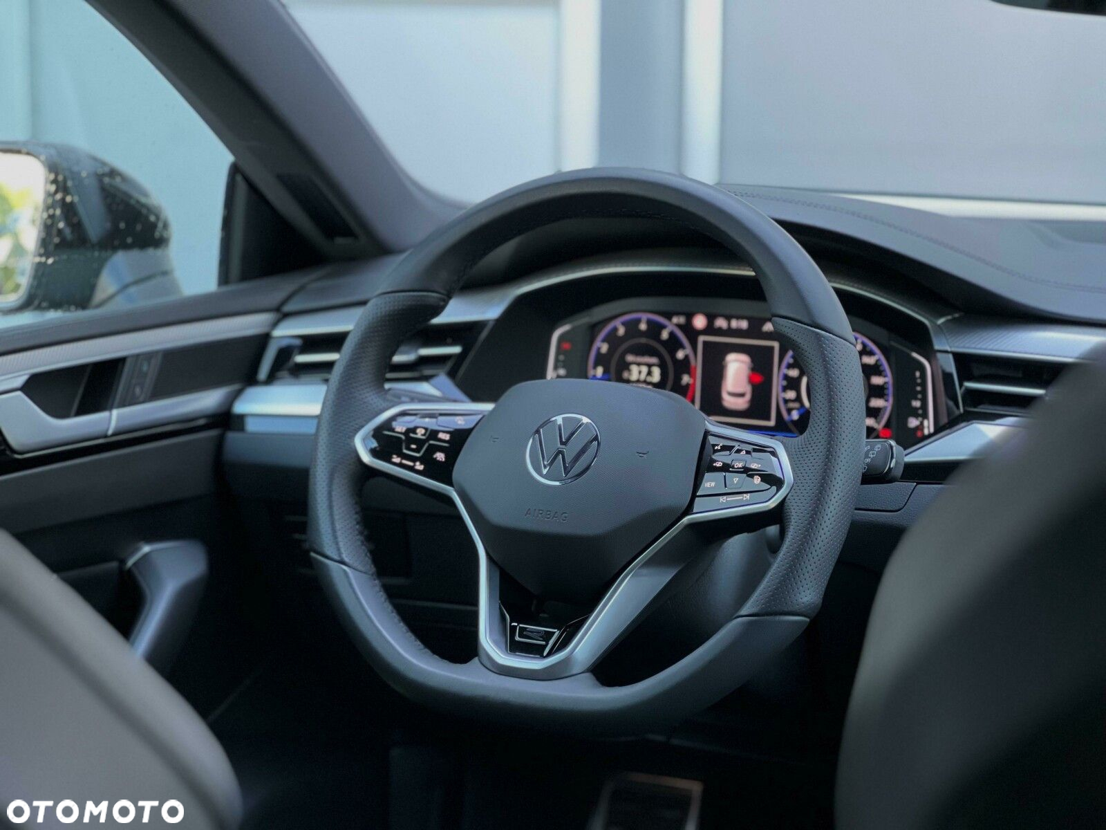 Volkswagen Arteon 2.0 TSI R-Line DSG - 25