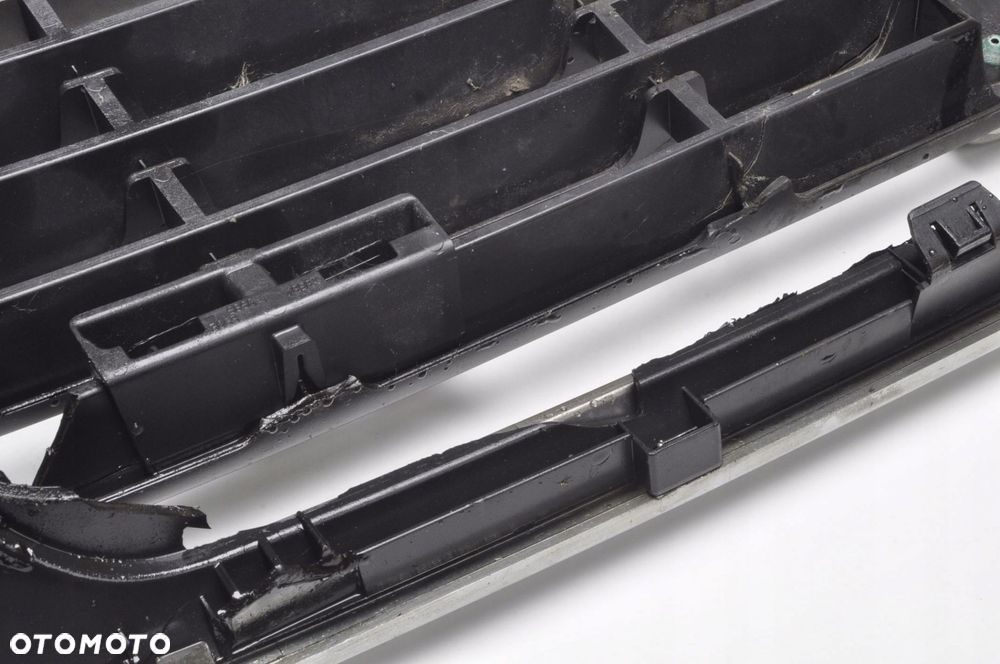 VOLVO C30 ATRAPA GRIL GRILL 30657194 RDESIGN - 10