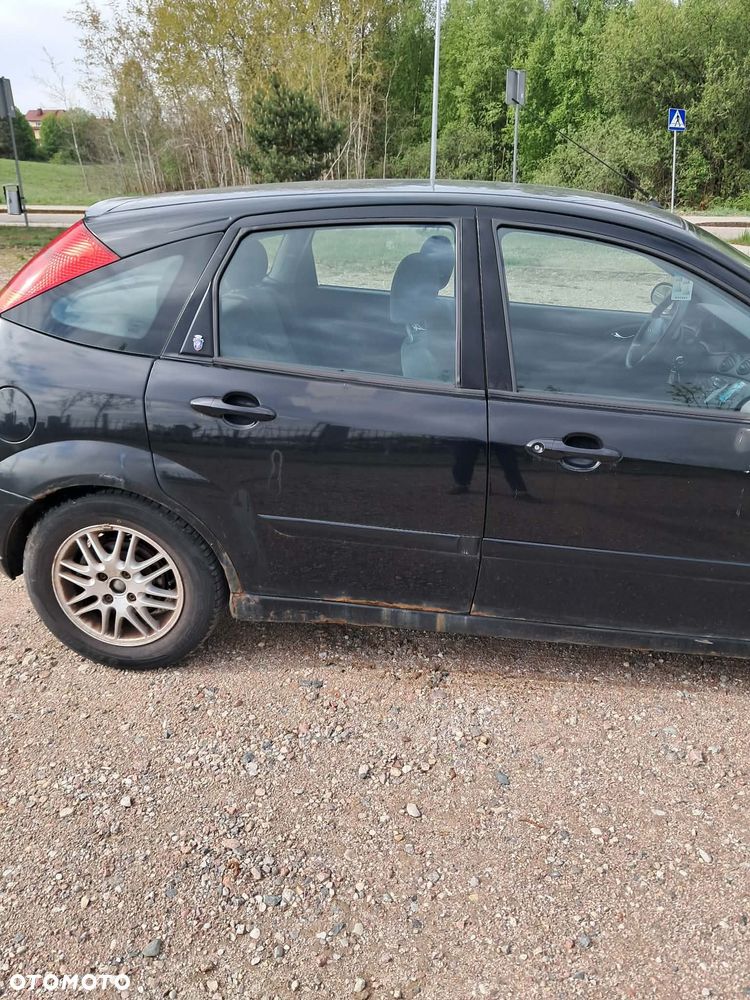 Ford Focus 1.8 TDDi Ghia - 6