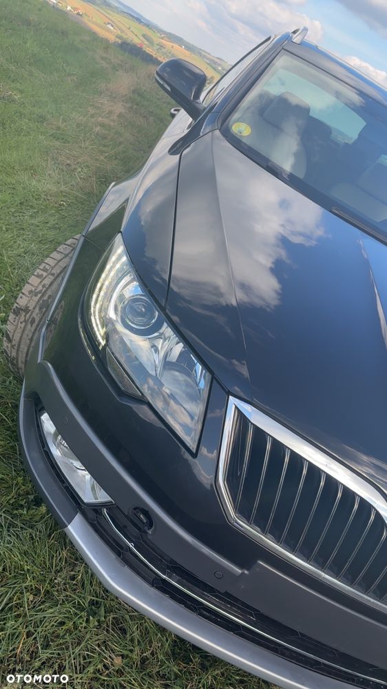 Skoda Superb 2.0 TDI 4x4 Platinum Outdoor DSG - 3