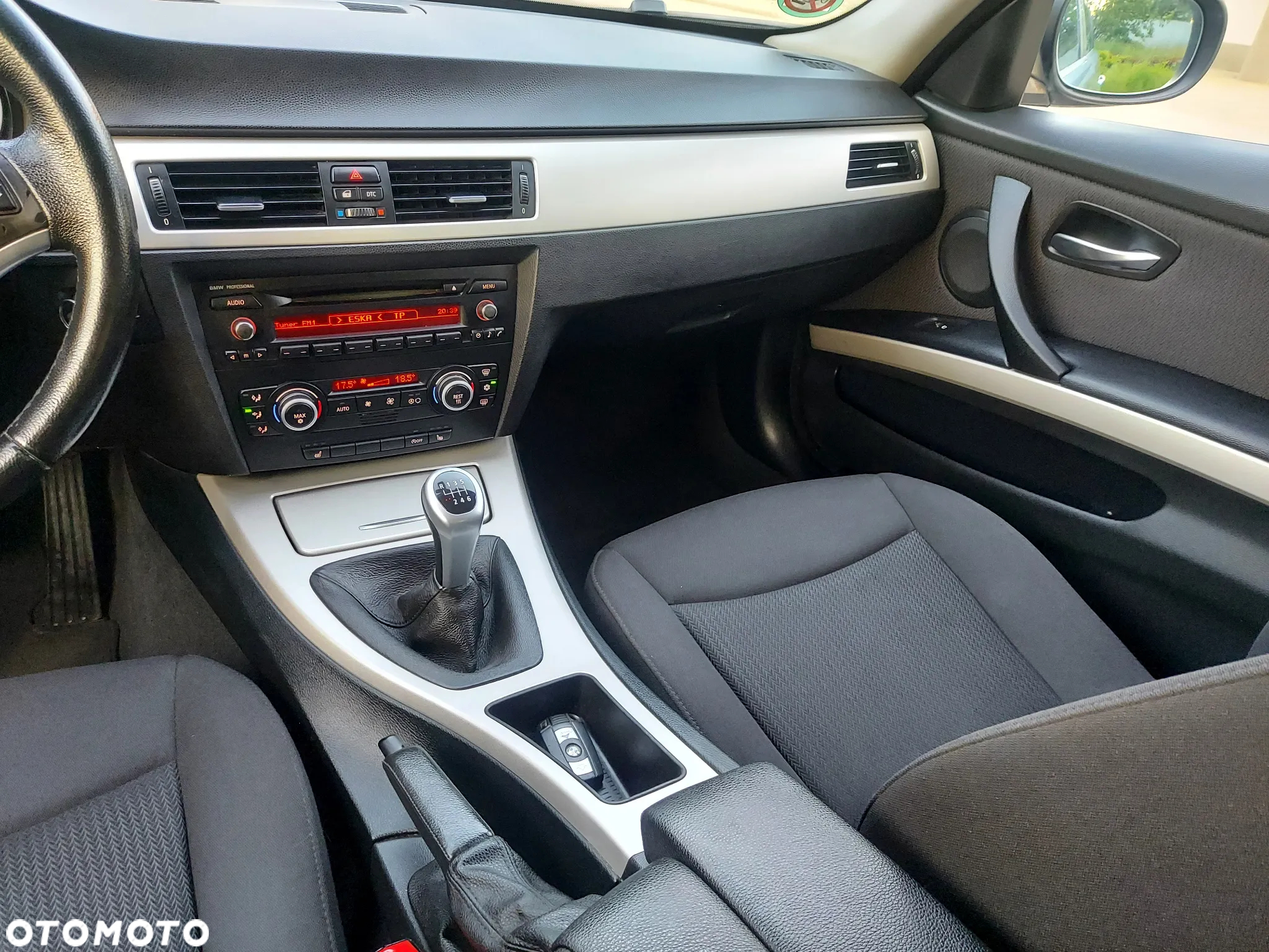 BMW Seria 3 318i - 28