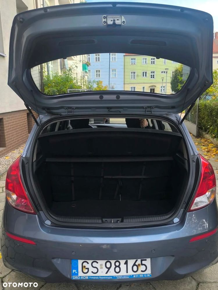 Hyundai i20 - 25