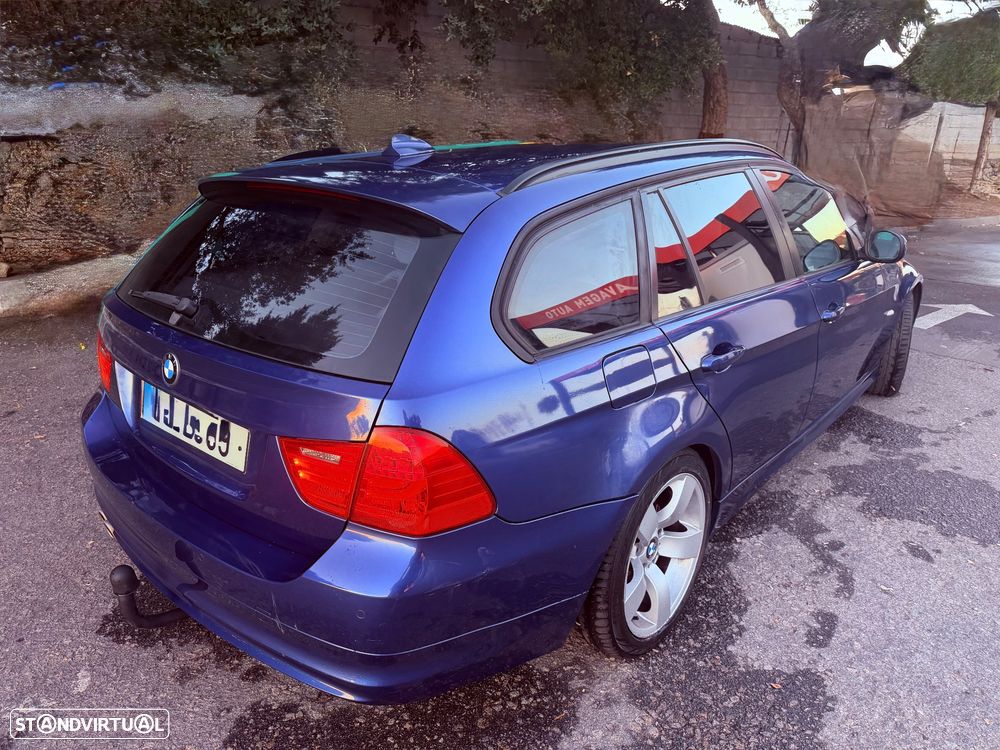 BMW 320 d xDrive Navigation - 1