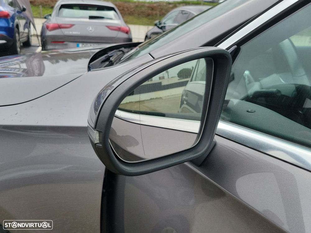 Mercedes-Benz A 180 Limousine d Progressive Aut. - 16