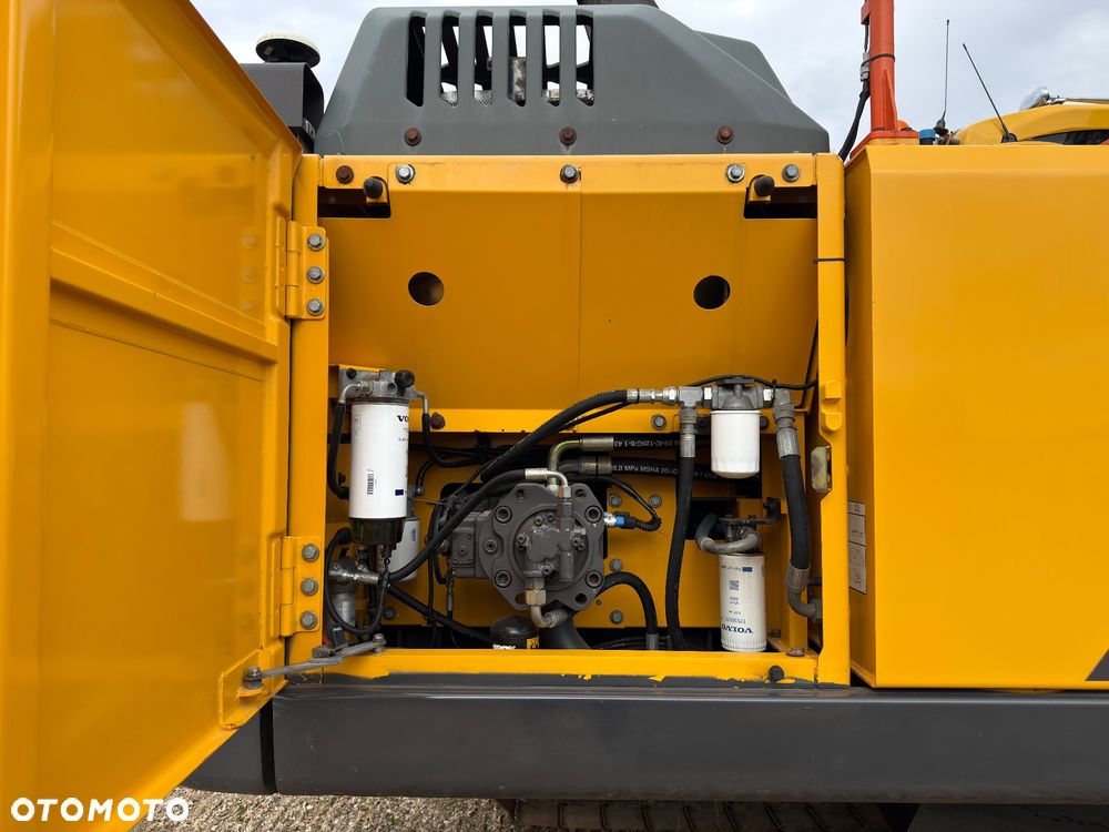 Volvo EC 220 EL - 24