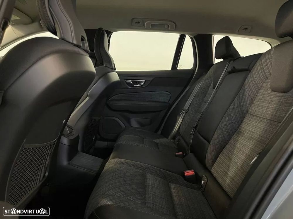 Volvo V60 2.0 T6 AWD TE Essential - 15