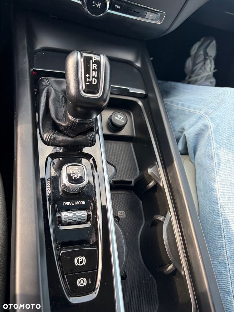 Volvo V60 T5 Geartronic Momentum - 24