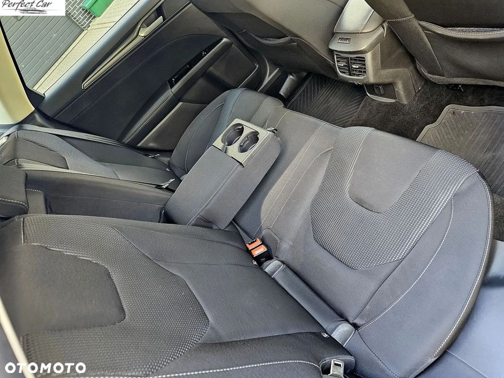 Ford Mondeo 2.0 Hybrid Titanium - 25