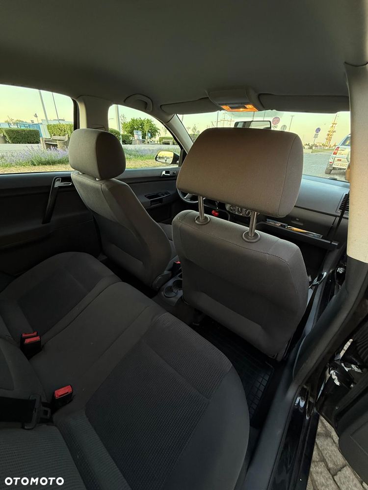 Volkswagen Polo 1.4 16V Comfortline - 16