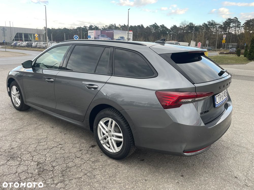 Skoda Octavia 2.0 TDI DSG Selection - 11