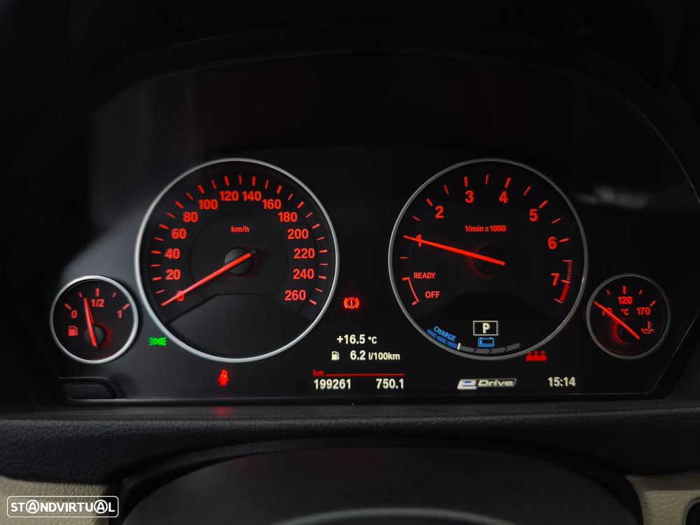 BMW 330 e iPerformance Line Luxury Purity - 27