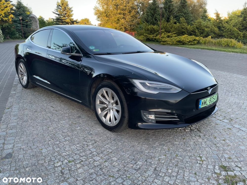 Tesla Model S - 2