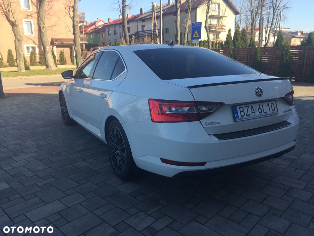 Skoda Superb 2.0 TDI Ambition DSG - 3
