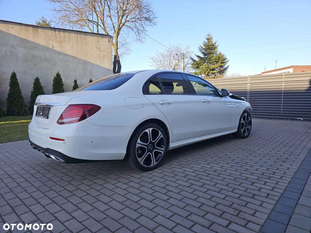 Mercedes-Benz Klasa E 220 d 9G-TRONIC AMG Line - 3