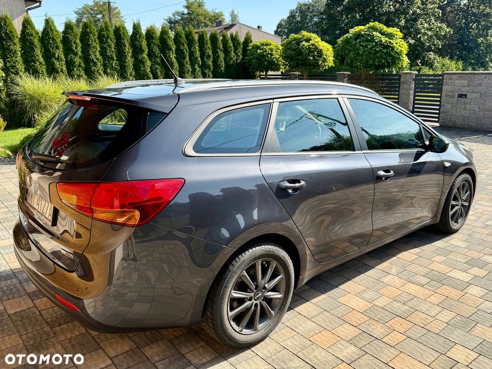 Kia Ceed 1.6 CRDi 136 ISG Vision - 7