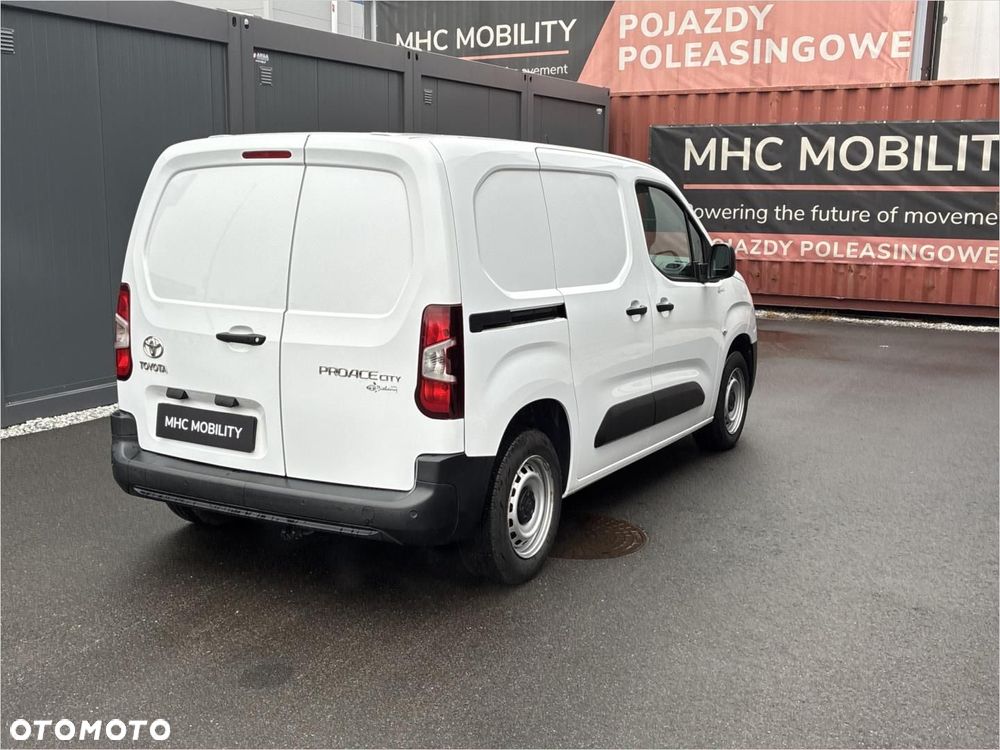Toyota Proace City 1.2 D-4T 2,3t Active - 15