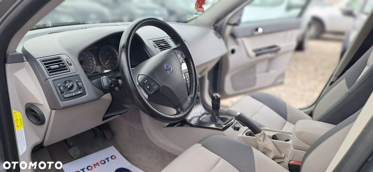 Volvo V50 - 9