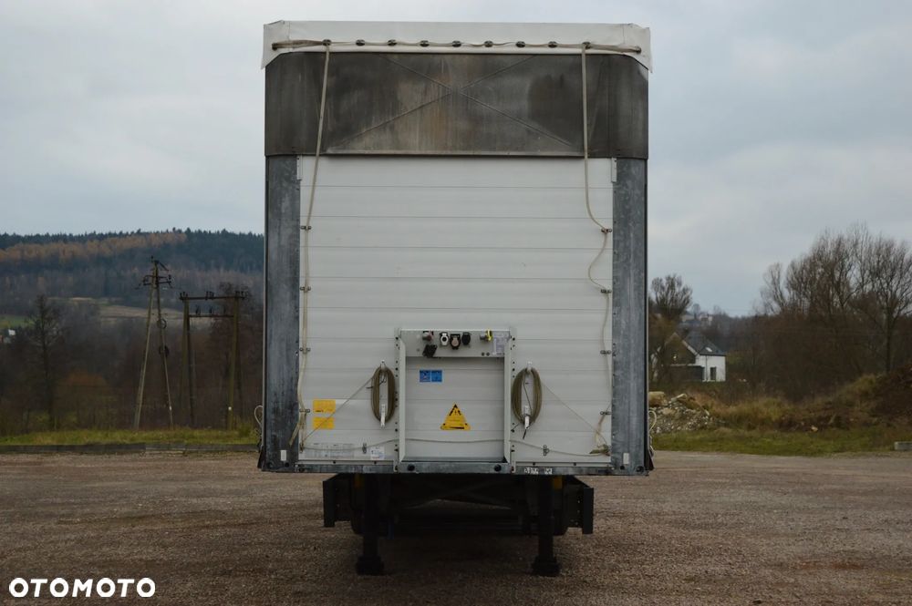 Schmitz Cargobull - VARIOS / Oś podnoszona !!! - 2