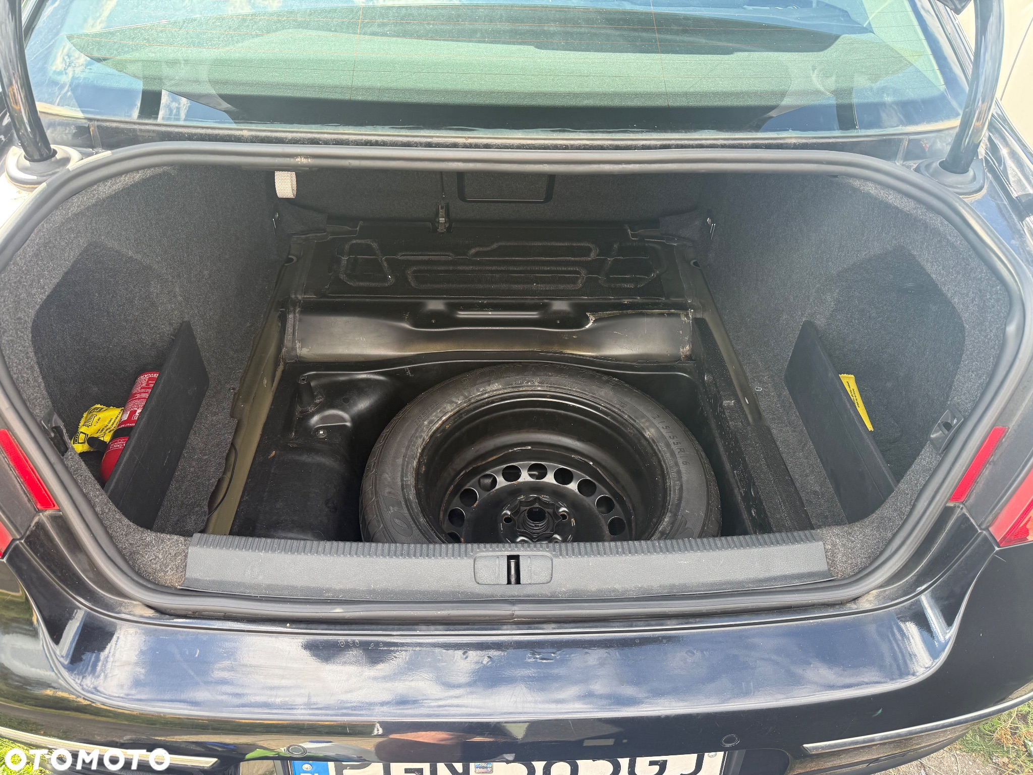 Volkswagen Passat - 14