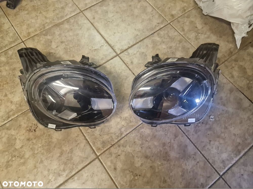 lampa przednia nissan juke ii f16 lift 260106pn0a 260606pn0a komplet - 1