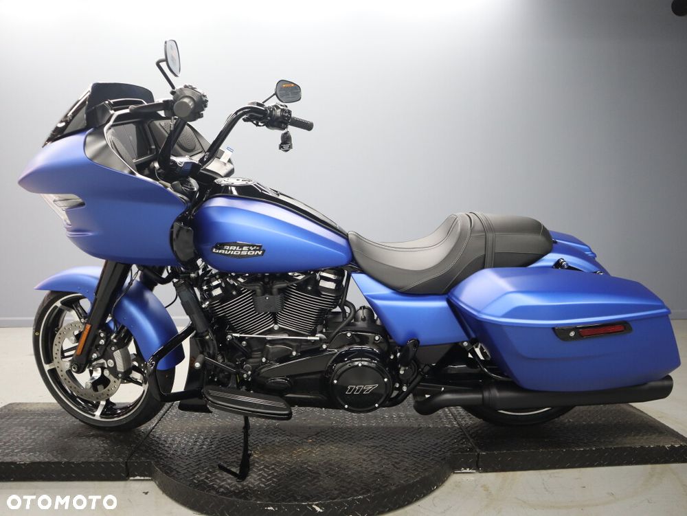 Harley-Davidson Touring Road Glide - 4
