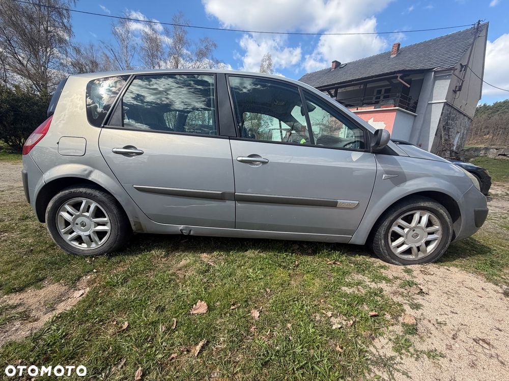 Renault Scenic 1.9 dCi Confort Privilege - 4