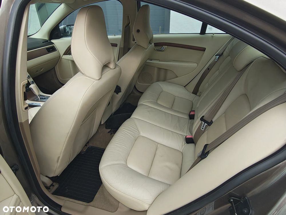 Volvo S80 - 12