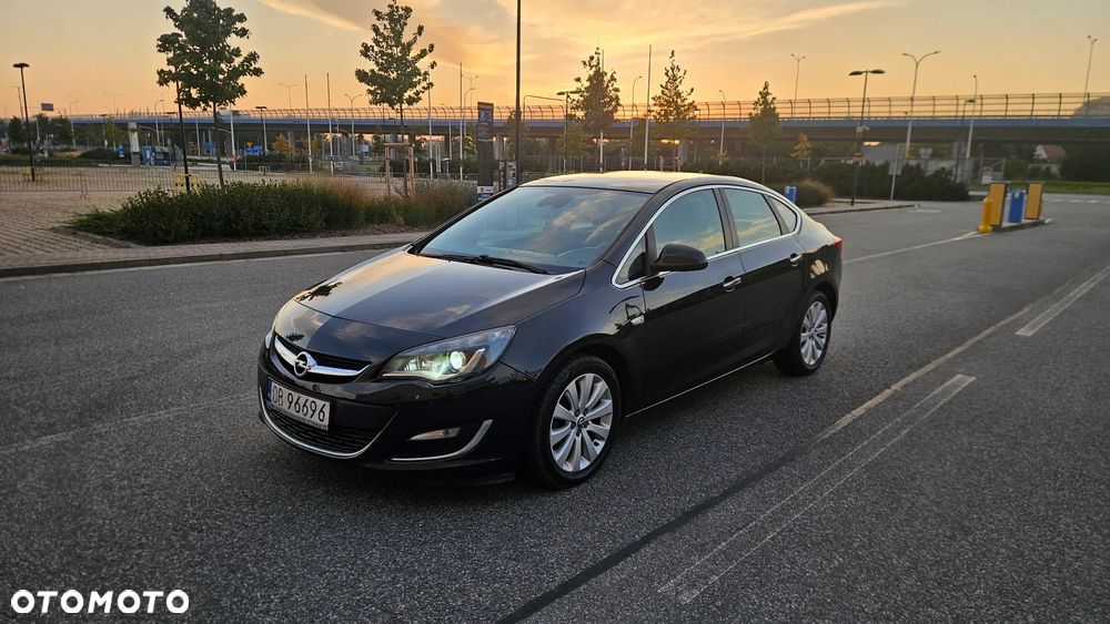 Opel Astra 1.4 Turbo Selection - 8