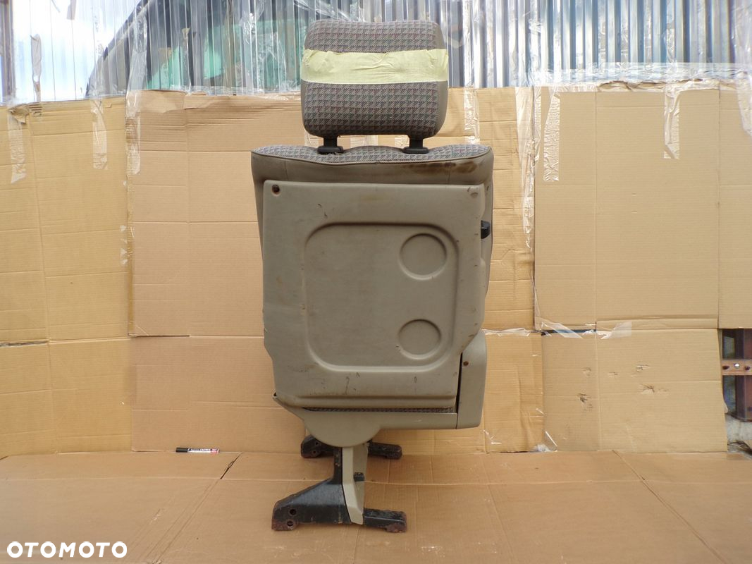 VW T4 TRANSPORTER fotel KOZIOŁEK 2 rząd PRAWY składany - 5