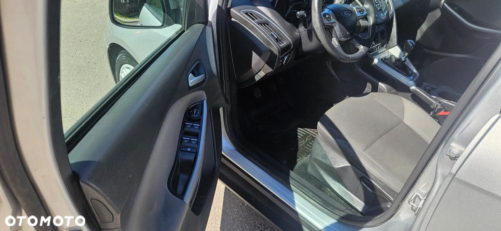 Ford Focus 1.6 TDCi DPF Titanium - 14