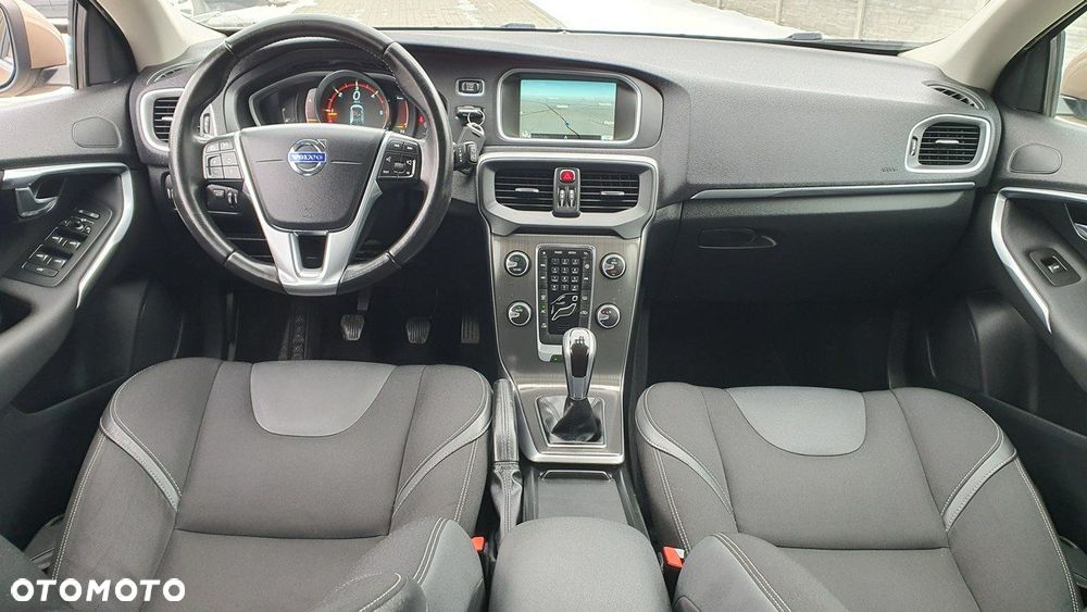 Volvo V40 D2 Momentum - 5