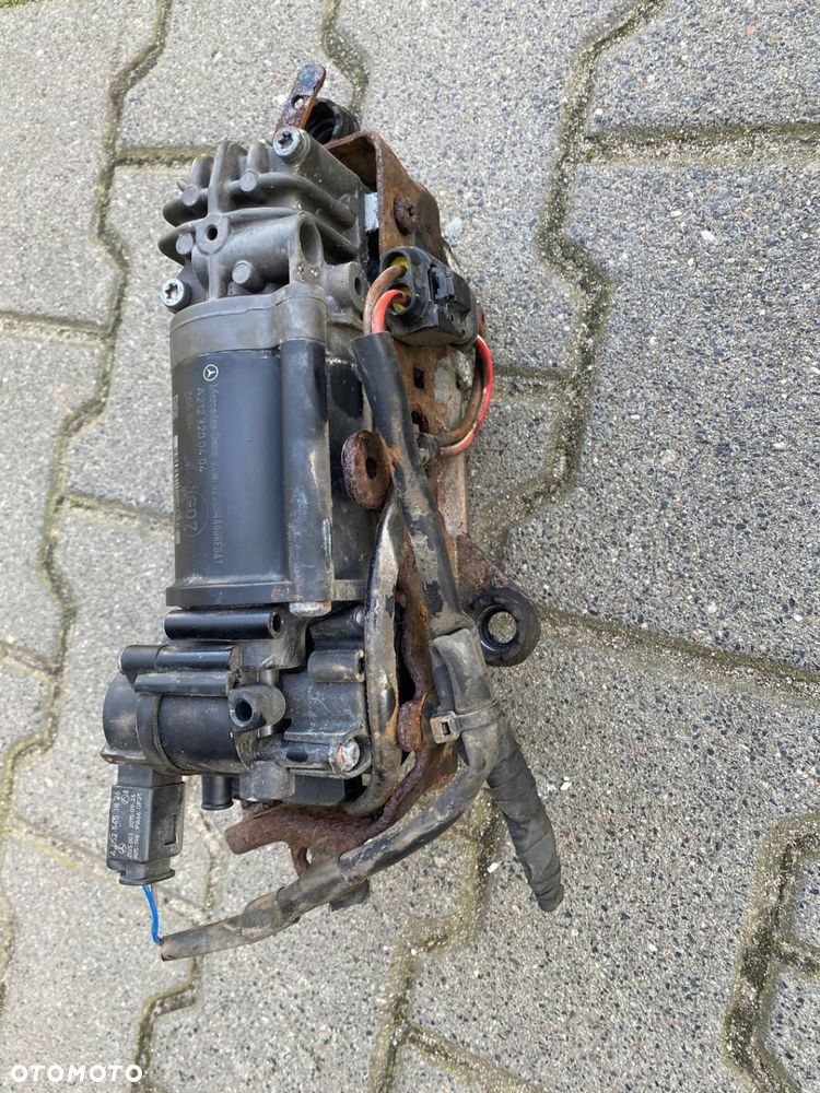 MERCEDES cls 218 212 kompresor airmatc A 2123200404 - 2