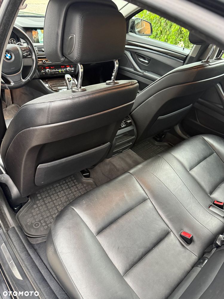 BMW Seria 5 525d xDrive Modern Line - 12