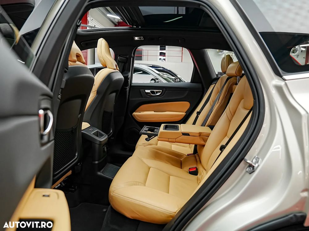 Volvo XC 60 Recharge T6 Twin Engine eAWD Inscription Expression - 6