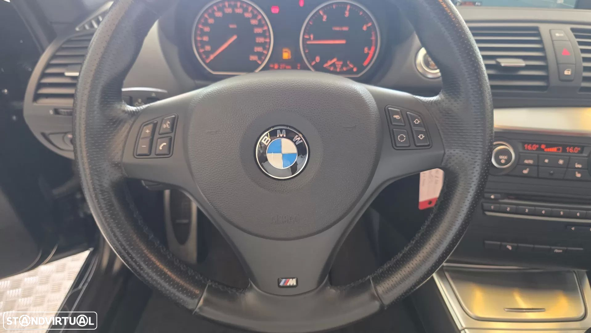 BMW 120 d Pack M - 41