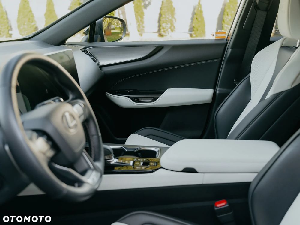 Lexus NX 350h F Sport AWD - 13