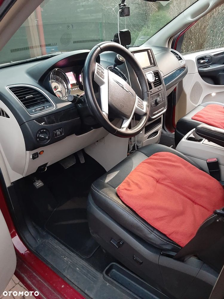 Chrysler Town & Country 3.6 Touring - 13