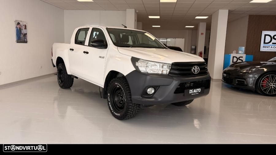 Toyota Hilux 2.4 D-4D 4WD CD Tracker - 2