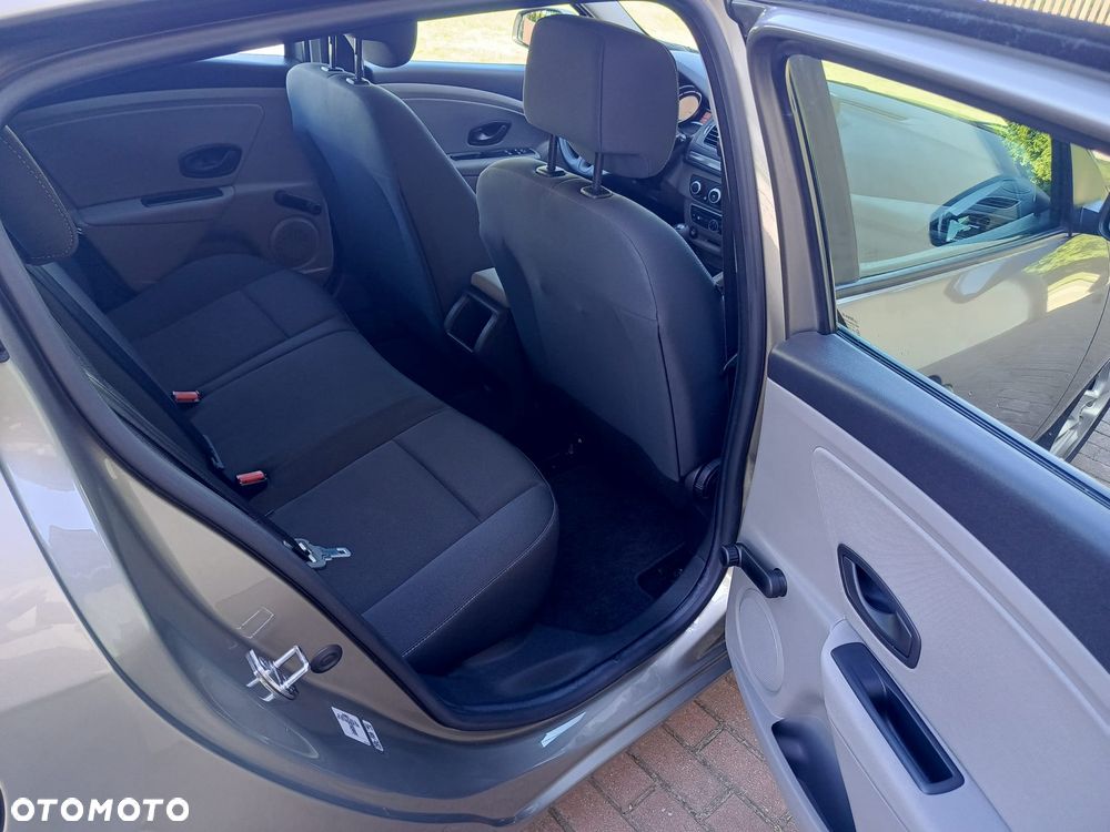 Renault Megane 1.6 16V Expression - 12