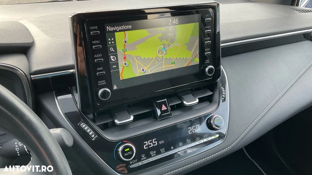 Toyota Corolla 1.8 HSD Business - 19